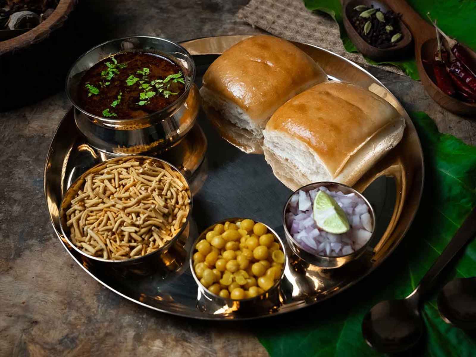 mumbaiya sev usal